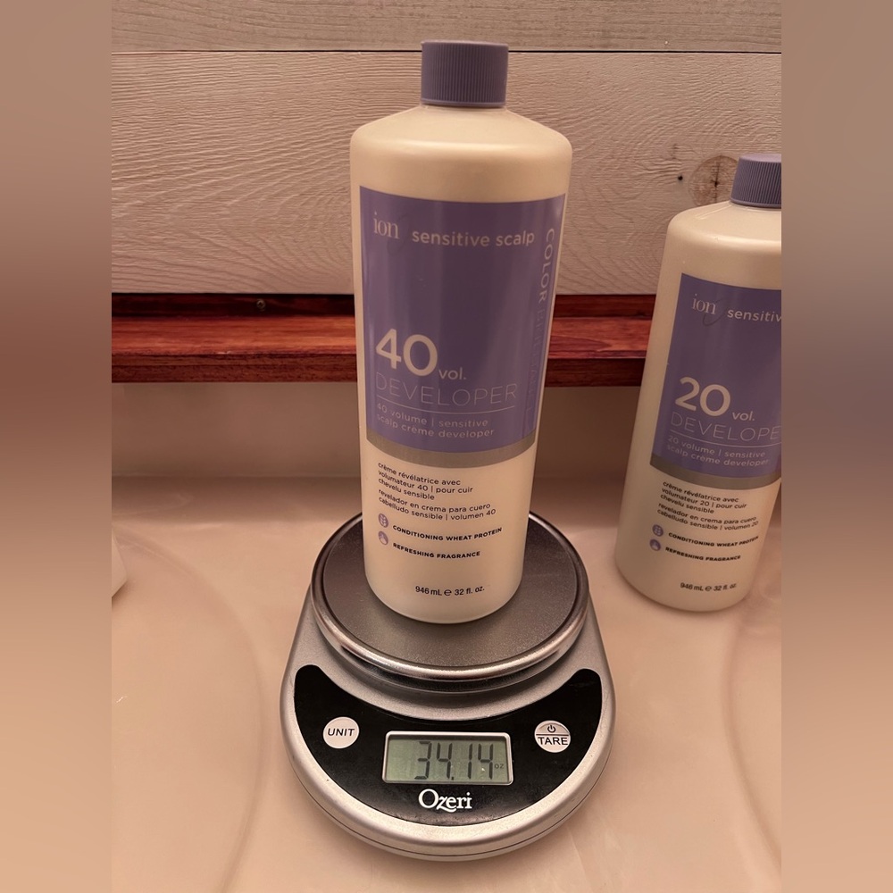Ion Sensitive Scalp 40 Volume Developer